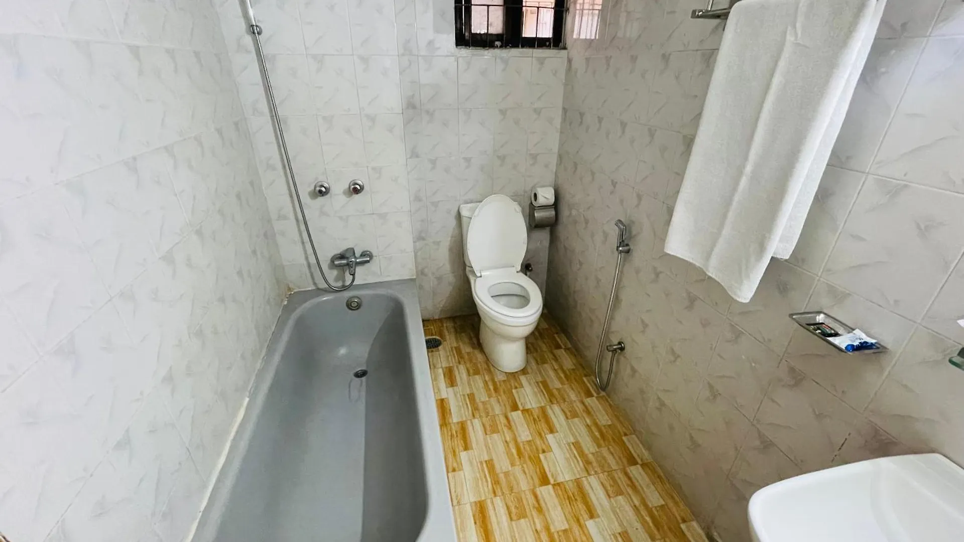 Hotel Rosewood Uttara داكا
